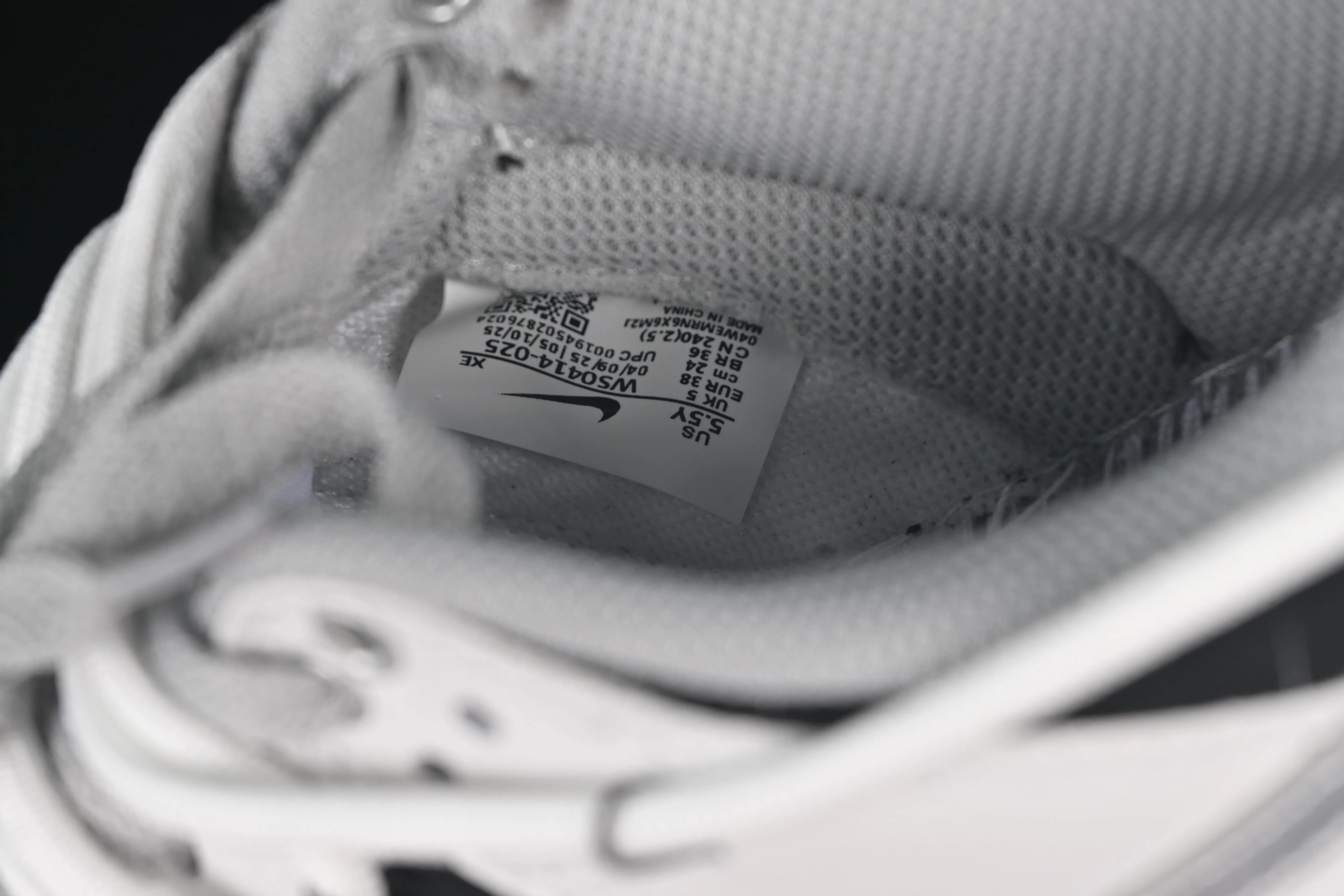 All categories Nk SB Dunk Series Nk SB Dunk Low High-end customized low-top sneakers Nike SB Dunk Low "Just Do it" Strap black and silver Anniversary high-end customized low-top casual sneakers WS0414-025